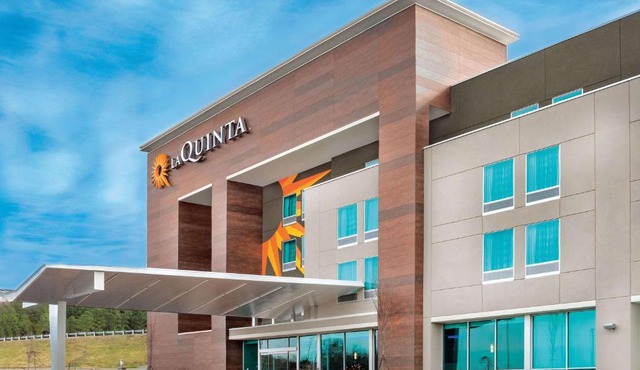 La Quinta Inn & Suites by Wyndham Cleveland near Lee Univ