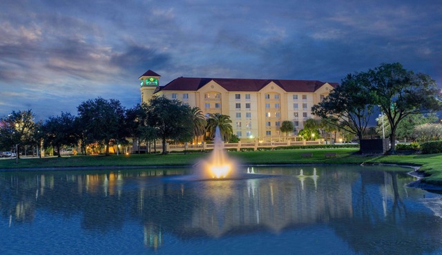 La Quinta Inn & Suites by Wyndham Jacksonville Butler Blvd