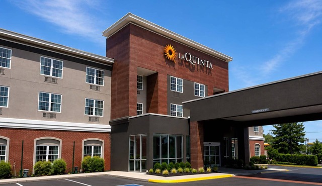 La Quinta Inn & Suites by Wyndam Knoxville West