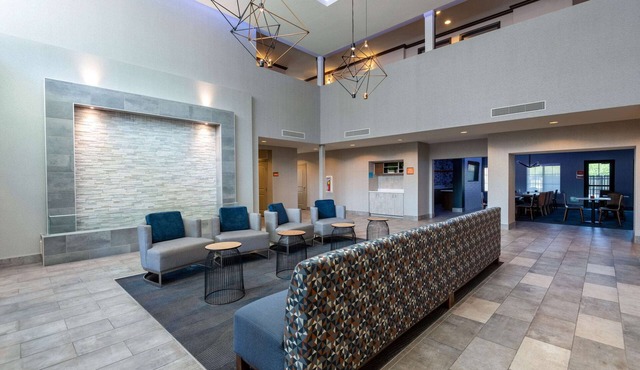 La Quinta Inn & Suites by Wyndham Las Vegas Airport South