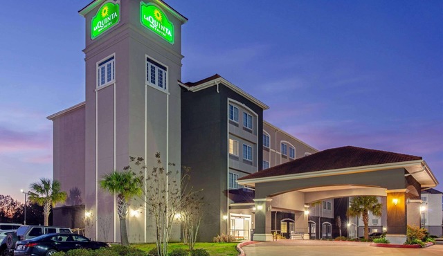 La Quinta Inn & Suites by Wyndham Leesville Ft. Polk