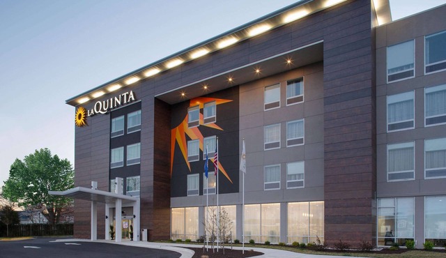 La Quinta Inn & Suites by Wyndham Manassas Va-Dulles Airport