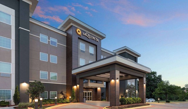 La Quinta Inn & Suites by Wyndham McAlester
