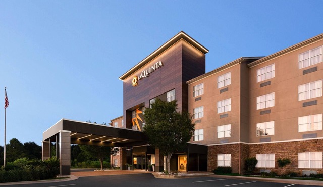 La Quinta Inn & Suites by Wyndham Montgomery