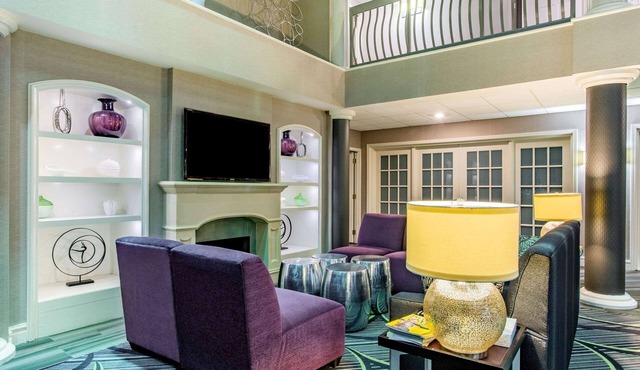 La Quinta Inn & Suites by Wyndham Raleigh Durham Intl AP