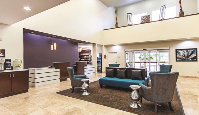 La Quinta Inn & Suites by Wyndham Houston New Caney