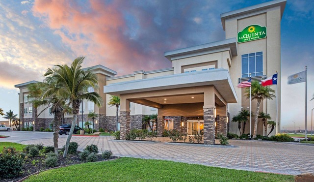 La Quinta Inn & Suites by Wyndham Corpus Christi - Portland