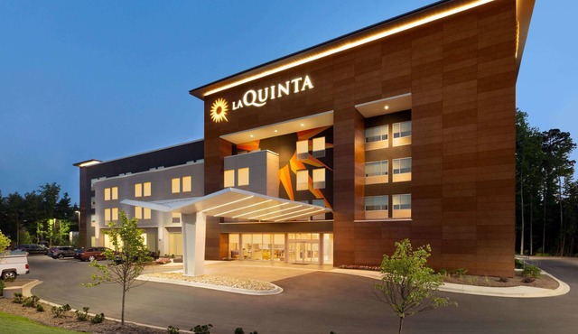 La Quinta Inn & Suites by Wyndham Rock Hill