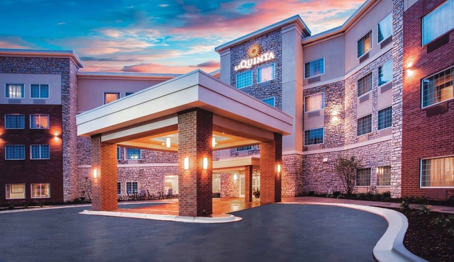 La Quinta Inn & Suites by Wyndham St. Paul-Woodbury