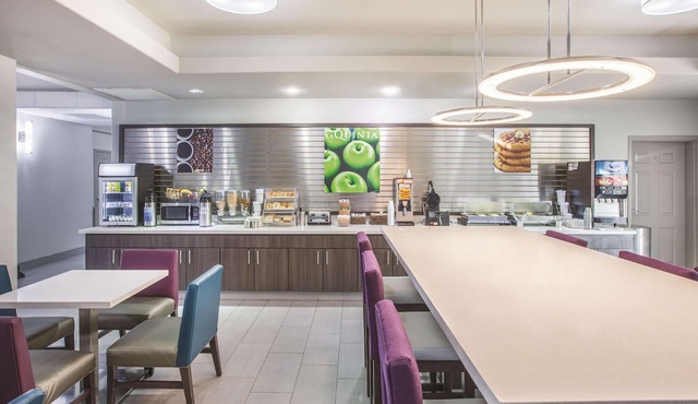 La Quinta Inn & Suites by Wyndham Bay City