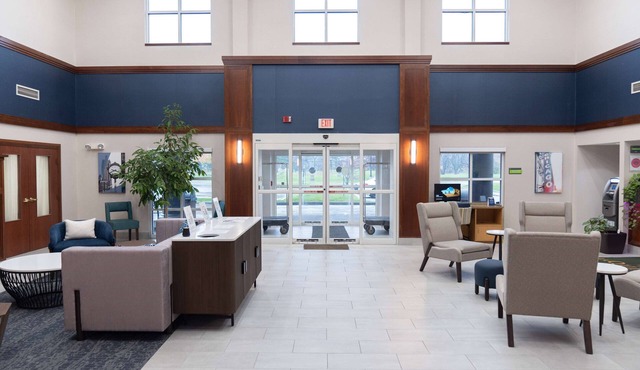 La Quinta Inn & Suites by Wyndham Bannockburn-Deerfield
