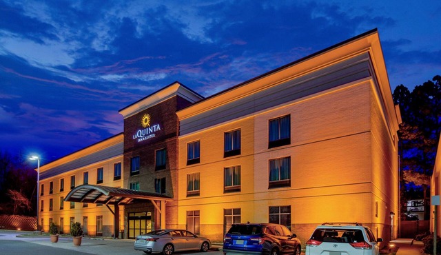 La Quinta Inn & Suites by Wyndham Bel Air/I-95 Exit 77A