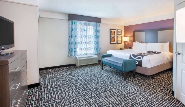 La Quinta Inn & Suites by Wyndham Cincinnati Airpt Florence