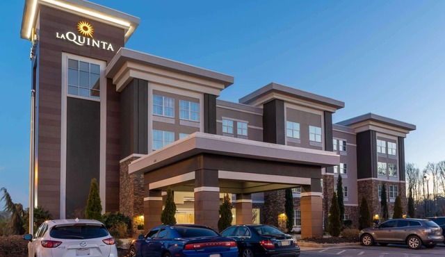 La Quinta Inn & Suites by Wyndham Forsyth