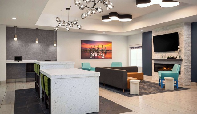 La Quinta Inn & Suites by Wyndham Gonzales LA