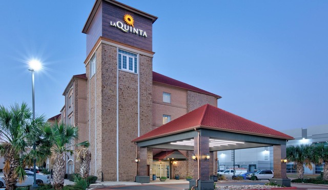La Quinta Inn & Suites by Wyndham Dallas - Hutchins