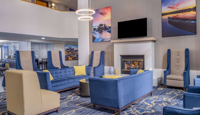 La Quinta Inn & Suites by Wyndham Minneapolis-Minnetonka