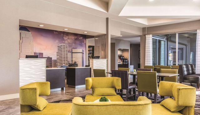La Quinta Inn & Suites by Wyndham Shreveport Airport