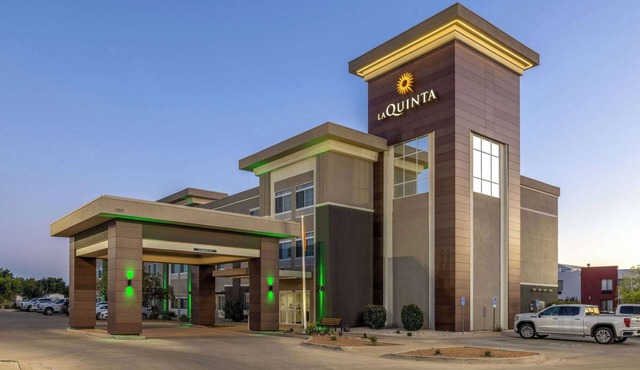 La Quinta Inn & Suites by Wyndham Artesia