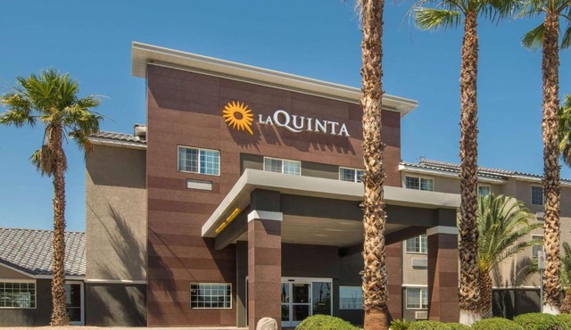 La Quinta Inn & Suites by Wyndham Las Vegas Nellis