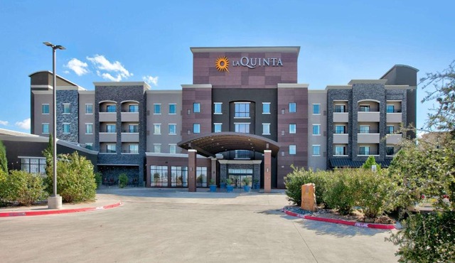 La Quinta Inn & Suites by Wyndham Lubbock Southwest