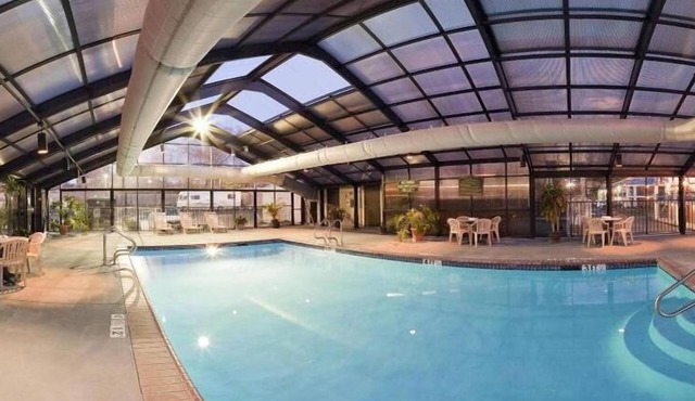 La Quinta Inn & Suites by Wyndham Meridian