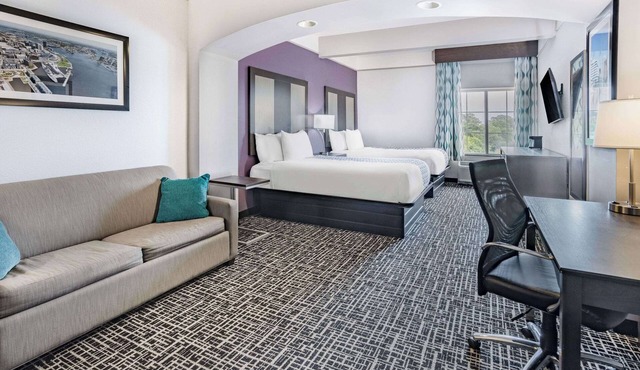 La Quinta Inn & Suites by Wyndham Norfolk