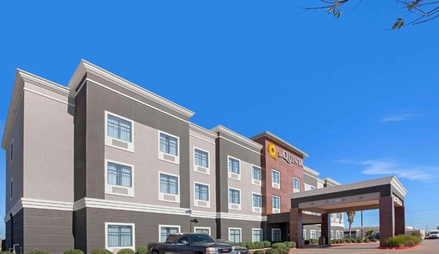 La Quinta Inn & Suites By Wyndham Houston Pasadena North