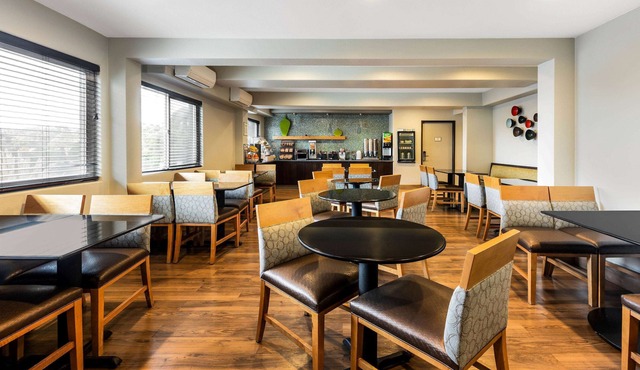 La Quinta Inn & Suites by Wyndham San Diego Mission Bay