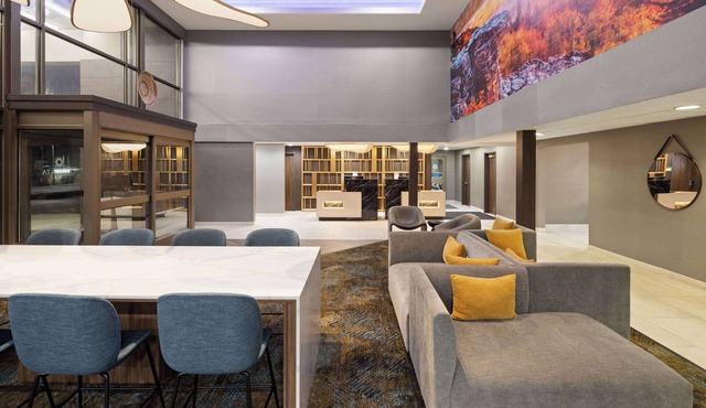 La Quinta Inn & Suites by Wyndham Yakima Downtown