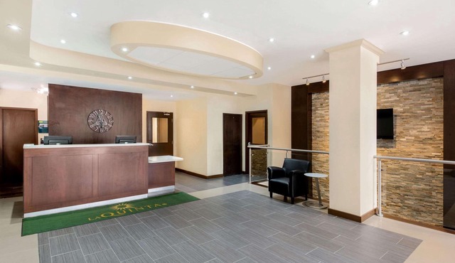 La Quinta Inn & Suites by Wyndham Oshawa