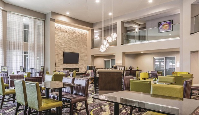 La Quinta Inn & Suites by Wyndham Atlanta Perimeter Medical