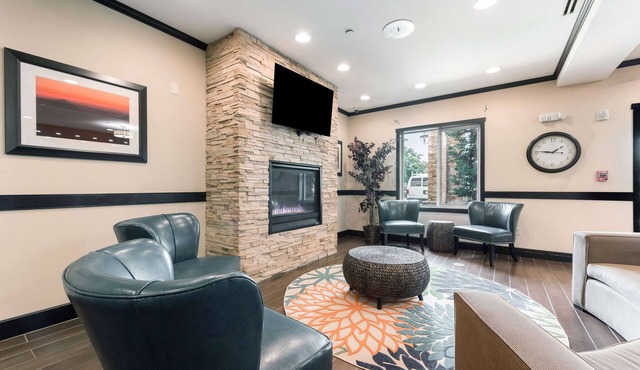 La Quinta Inn & Suites by Wyndham Auburn