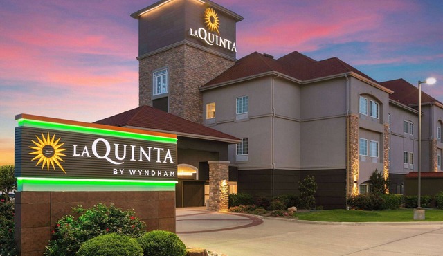 La Quinta Inn & Suites by Wyndham Belton - Temple South