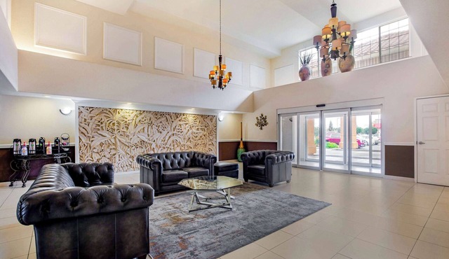 La Quinta Inn & Suites by Wyndham Fowler