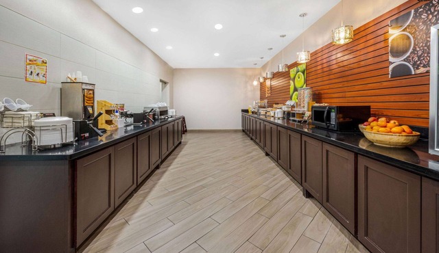 La Quinta Inn & Suites by Wyndham Houston Humble Atascocita