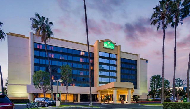 La Quinta Inn & Suites by Wyndham Buena Park