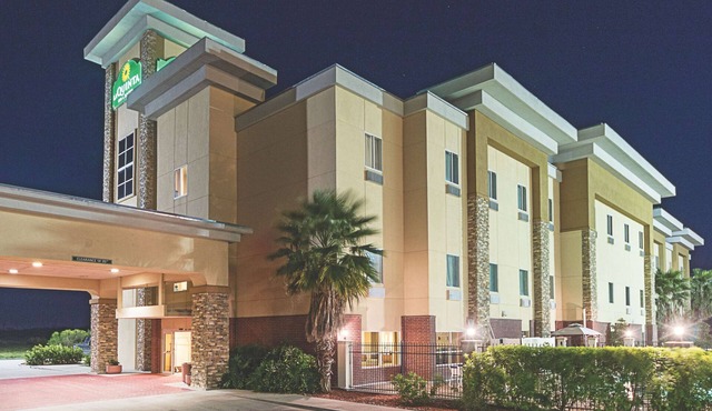 La Quinta Inn & Suites by Wyndham Mathis