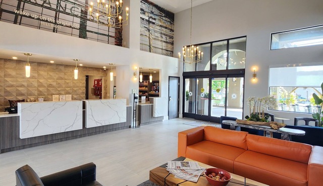 La Quinta Inn & Suites by Wyndham San Francisco Airport West