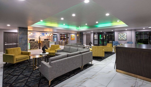 La Quinta Inn & Suites by Wyndham Olathe