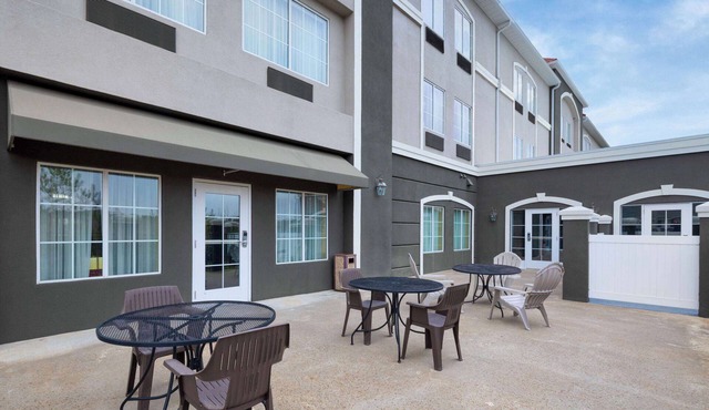 La Quinta Inn & Suites by Wyndham Macon West