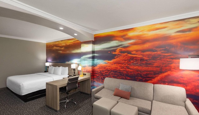 La Quinta Inn & Suites by Wyndham Oklahoma City - Moore