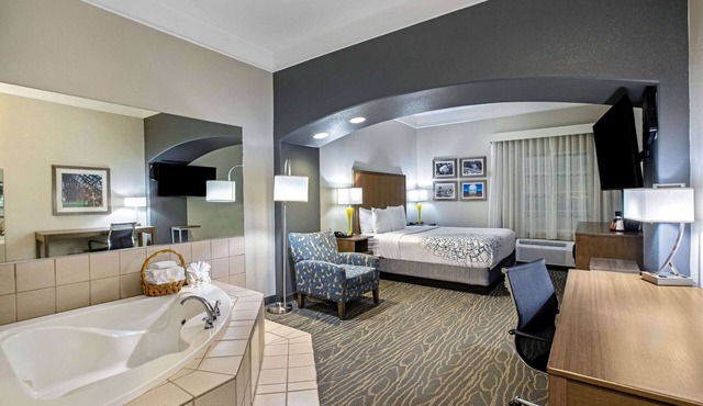 La Quinta Inn & Suites by Wyndham Manteca - Ripon
