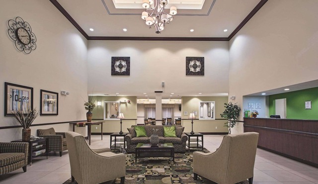 La Quinta Inn & Suites by Wyndham Lancaster