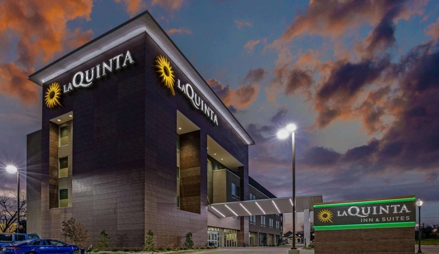 La Quinta Inn & Suites by Wyndham Waco Downtown - Baylor