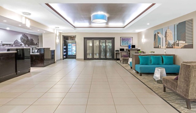 La Quinta Inn & Suites by Wyndham Oklahoma City -Yukon