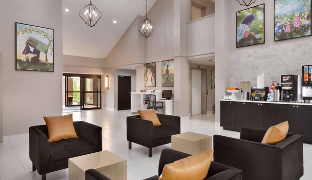 La Quinta Inn & Suites by Wyndham Dothan