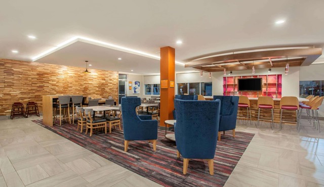 La Quinta Inn & Suites by Wyndham Madera