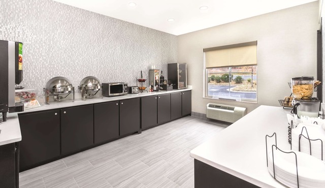 La Quinta Inn & Suites by Wyndham Rome