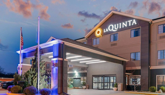 La Quinta Inn & Suites by Wyndham Ada